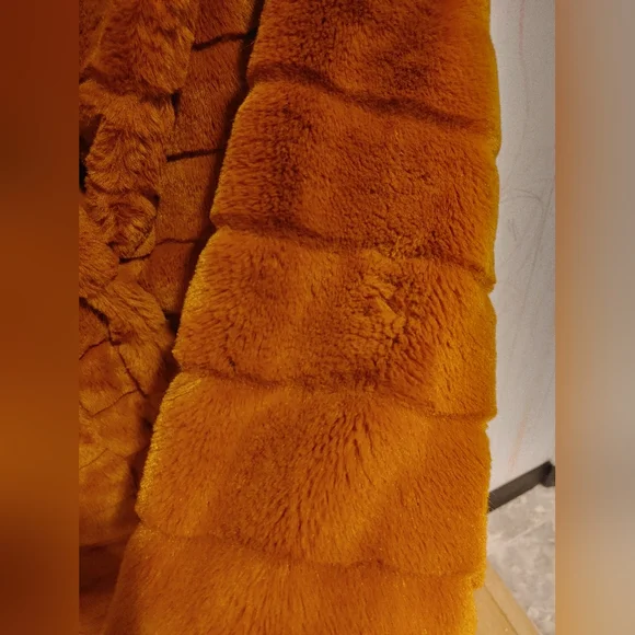 Woven Heart burnt orange faux fur jacket size M - Picture 3 of 10